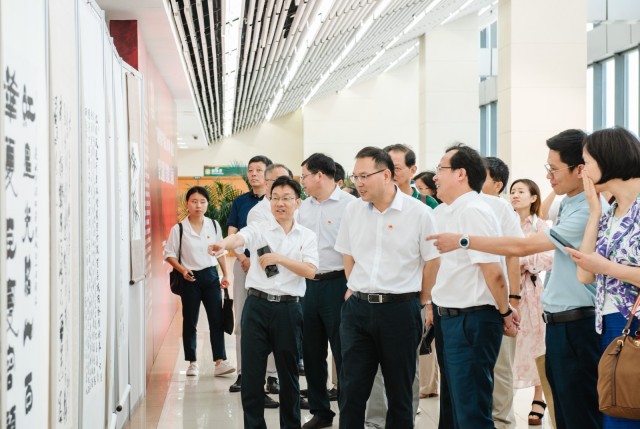 笔墨丹青歌颂*党**弘扬国粹立师德第七届浙江省教职工书画展嘉兴展出