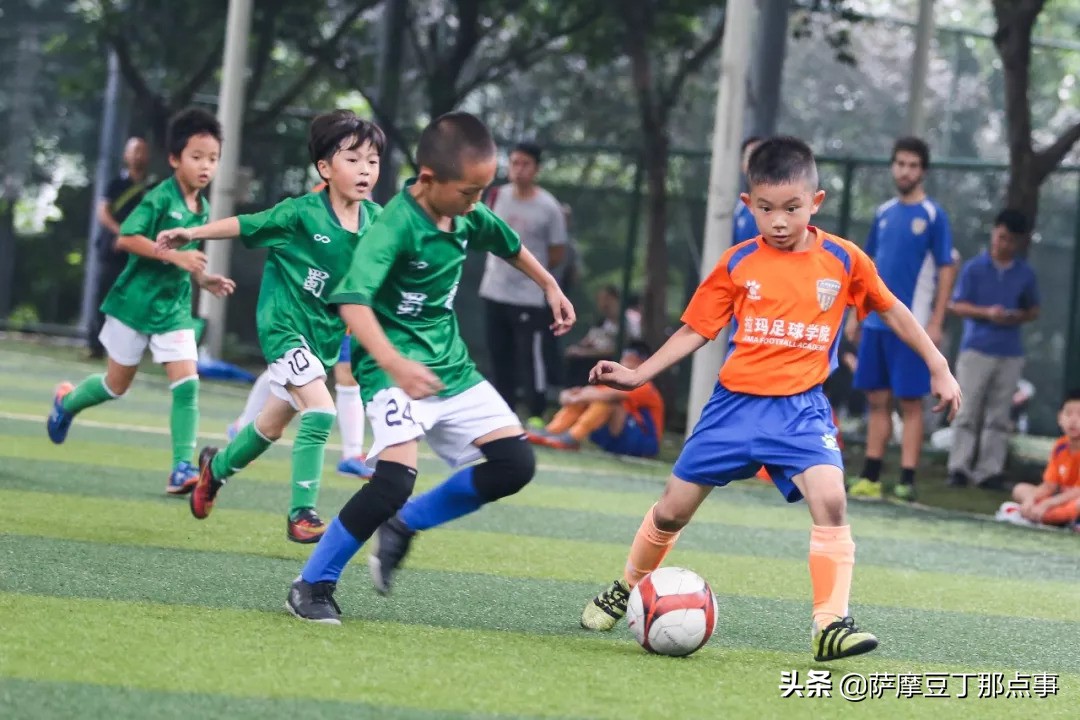 昆明少年足球队员,中国足球小将昆明