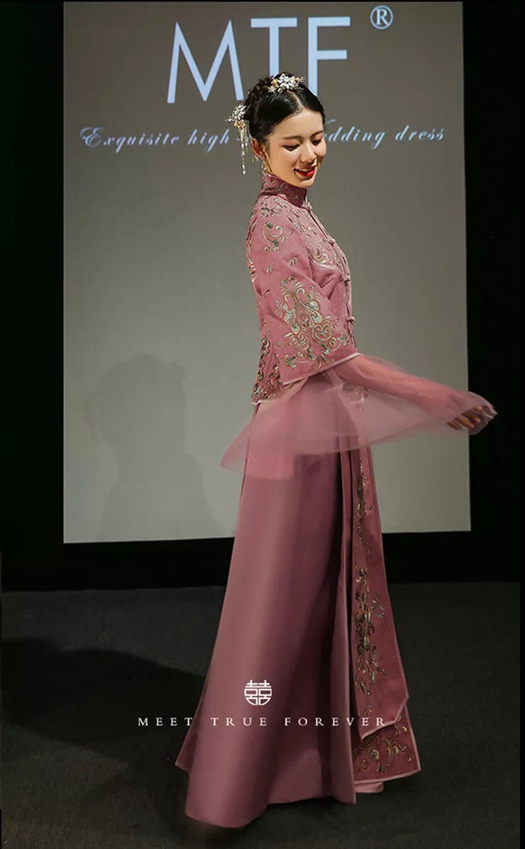 最适合穿中式嫁衣,新款秀禾服新娘礼服中式嫁衣