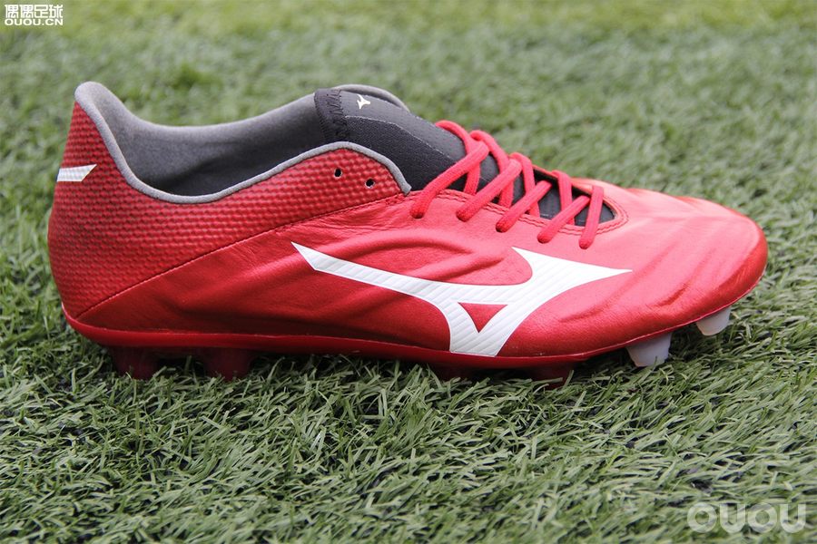 nike足球鞋全线测评,popa足球鞋实战测评