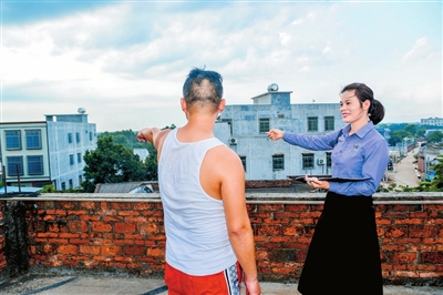 婀涙睙闆峰窞鎴掓瘨瑙嗛,闆峰窞寮哄埗鎴掓瘨涓績