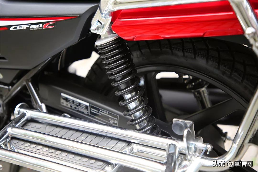 新大洲本田战飚评测,新大洲本田战龙试驾