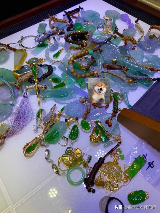 结婚三金选择黄金还是彩金,结婚金首饰怎么挑选