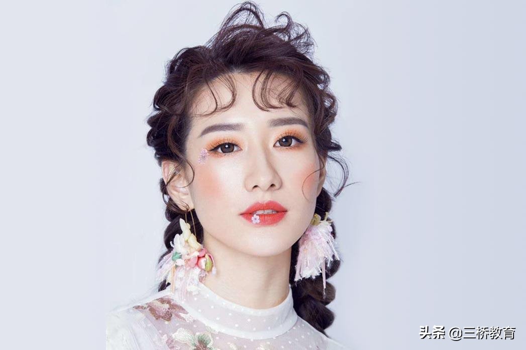 头发如何吹得更帅更蓬松小学生,不会吹发型的人怎么学吹头发