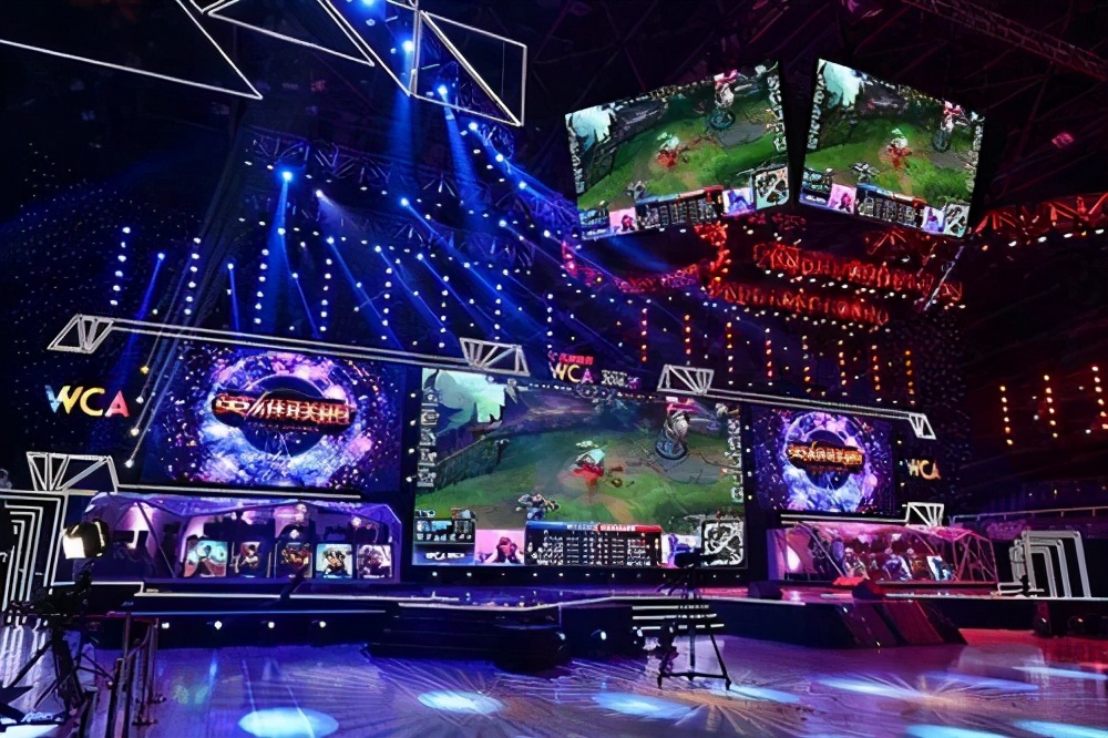 网易的实况足球跟腾讯的fifa,网易实况足球和腾讯fifa