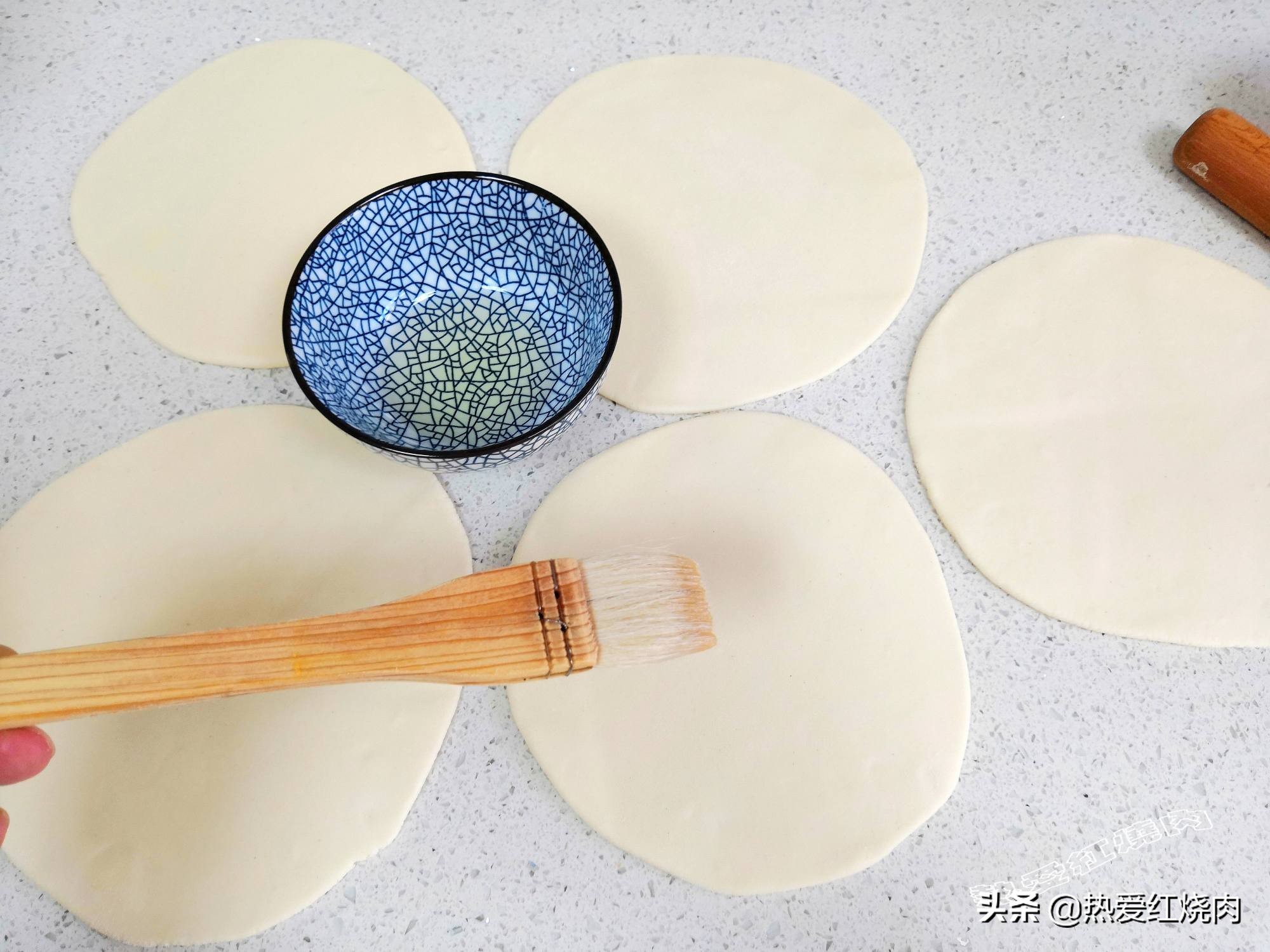 为啥蒸出来的面条是黏的,面食蒸了为什么会塌