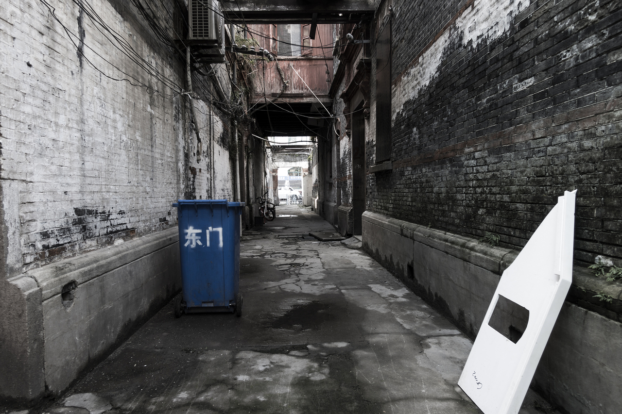 超市打破东西怎么赔,农村搬迁开超市怎么赔偿