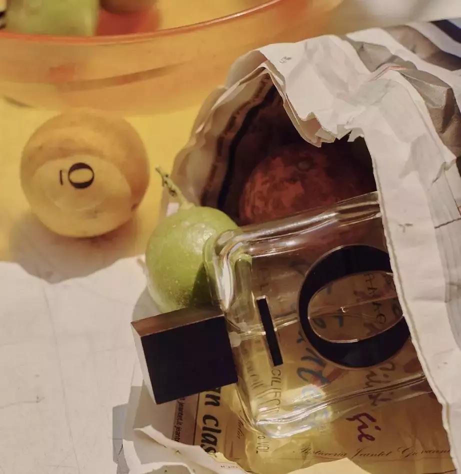 excuseme！这瓶标价65万的超大号香水，真有人买？