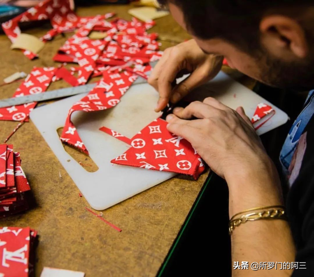 还在小心呵护奢侈品吗人家已经开始拆奢侈品了