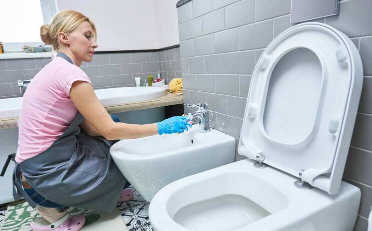 去厕所异味小妙招,风油精去厕所异味小妙招