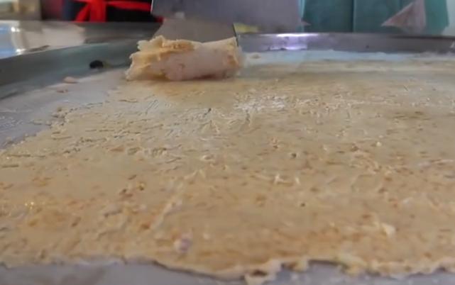 小姐姐用星巴克咖啡“炒菜”，一份接近40元，网友：贵的是咖啡