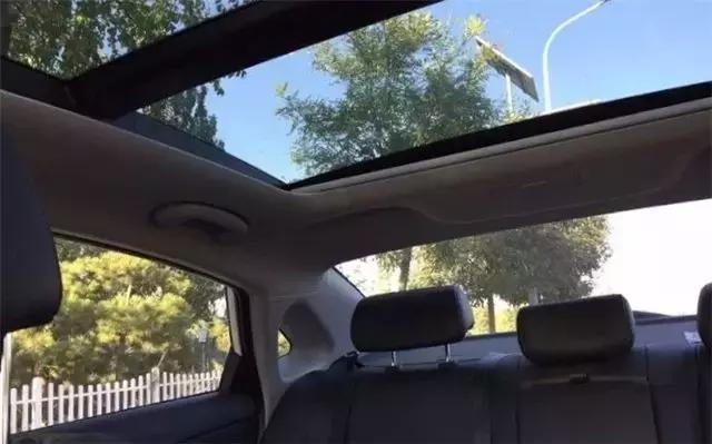 现代名图底盘质感怎么样,现代名图是真的省油