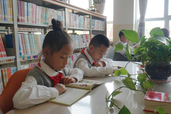 吴忠市这所百年小学插上“互联网+”翅膀