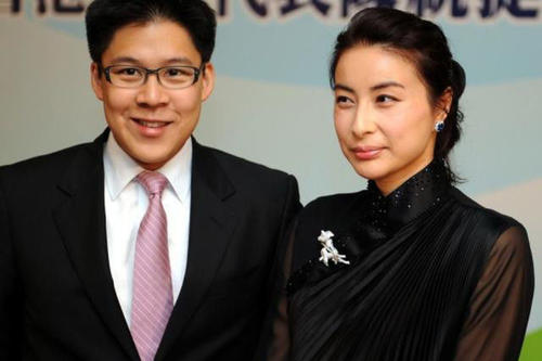 一脸素颜的郭晶晶在霍家有何地位,郭晶晶遭豪门嫌弃