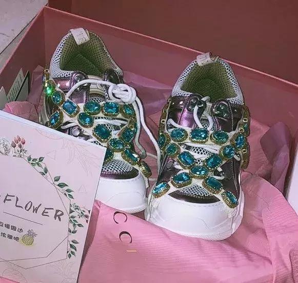 火爆全宇宙的“泫雅风”背后有着怎样的文化元素？转发送眼影盘