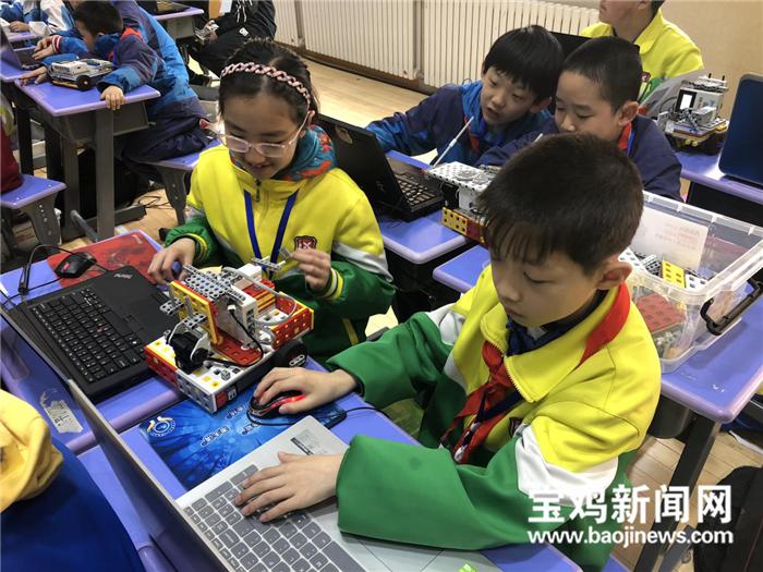 看看你的脑洞有多大宝鸡举办首届中小学生创客大赛