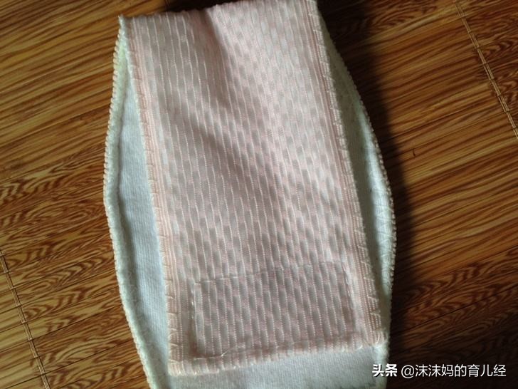 新生儿脐带一个月不掉感觉有点长,新生儿脐带你必须知道的常识