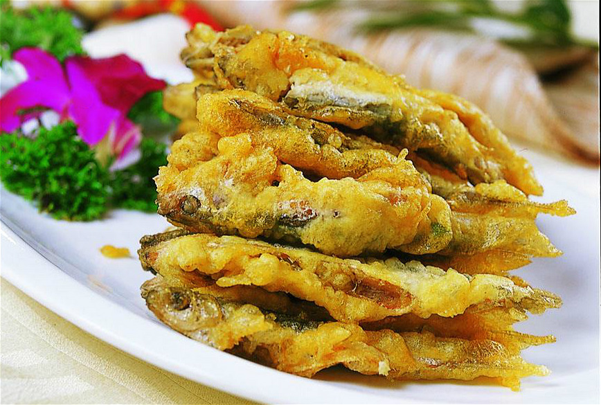 炸鱼油酥的调制方法,香酥小炸鱼面糊配方