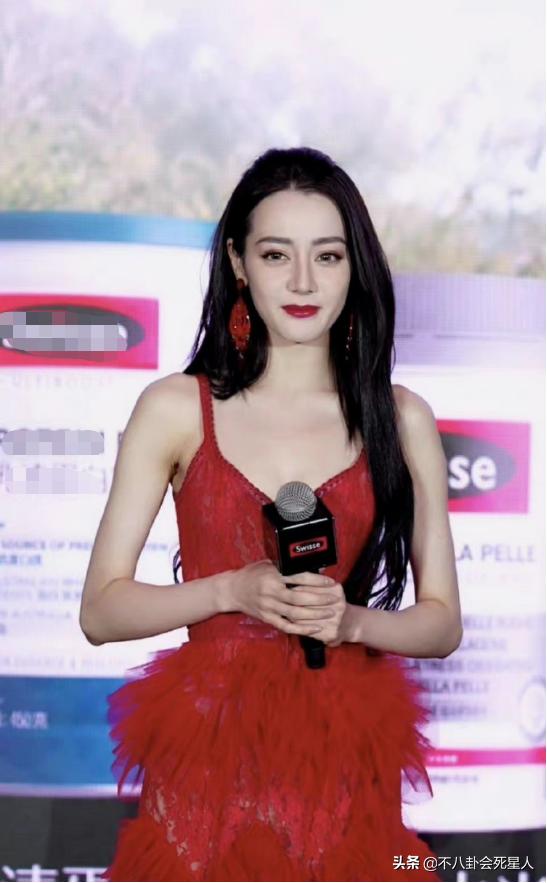 迪丽热巴靠颜值撑起来的造型,迪丽热巴刚出道与现在的对比照