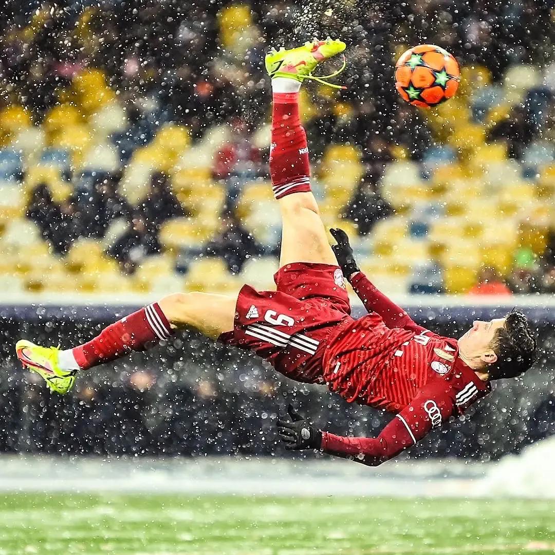 拜仁震撼瞬间,大巴黎vs拜仁雪战