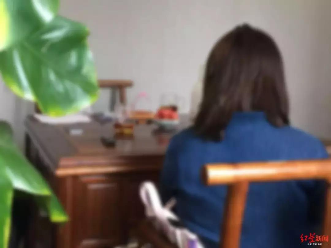 90后女护士省吃俭用存200万,28岁女护士欠200万网贷