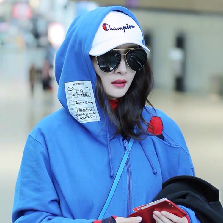 帽子怎么选择适合自己脸型女生,怎么看自己的脸型适合什么帽子