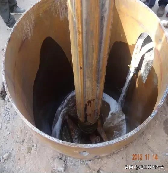 打桩塌孔原因,桩基钢筋笼变形怎么处理