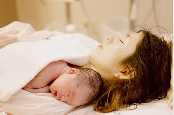 月嫂必看！产后24小时护理指南，顺产、剖腹产全包含