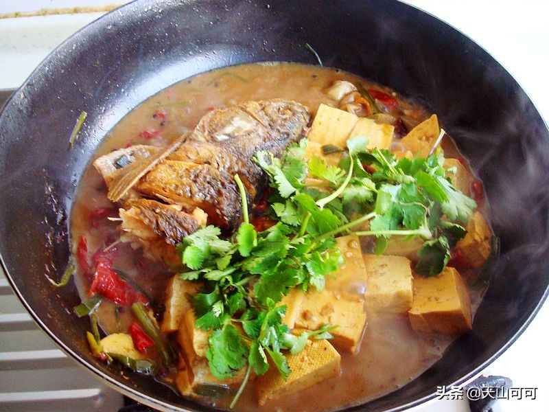 东北冬季白菜炖豆腐,冬天豆腐炖什么好吃