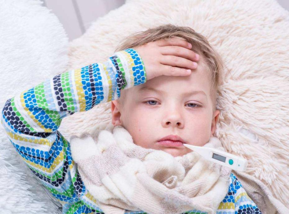 一个月婴儿肚脐鼓出来了怎么办,一个月的婴儿肚脐鼓出来