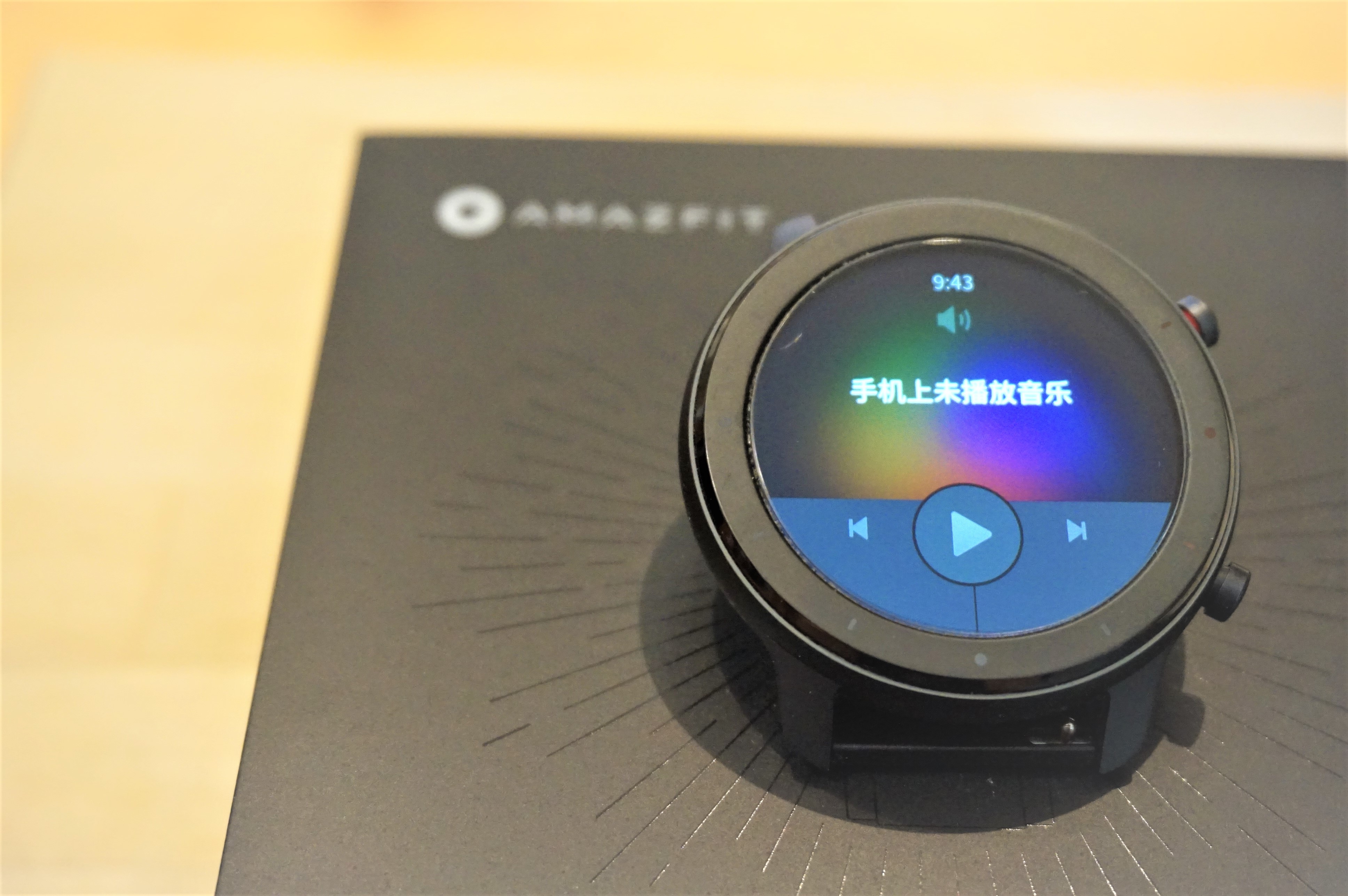 applewatch能和哪款手表相媲美,有了智能手表还要买智能手环