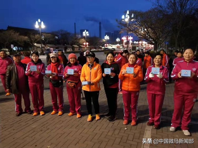 海州体育馆一路同行健步队,连云港微马海州健步队