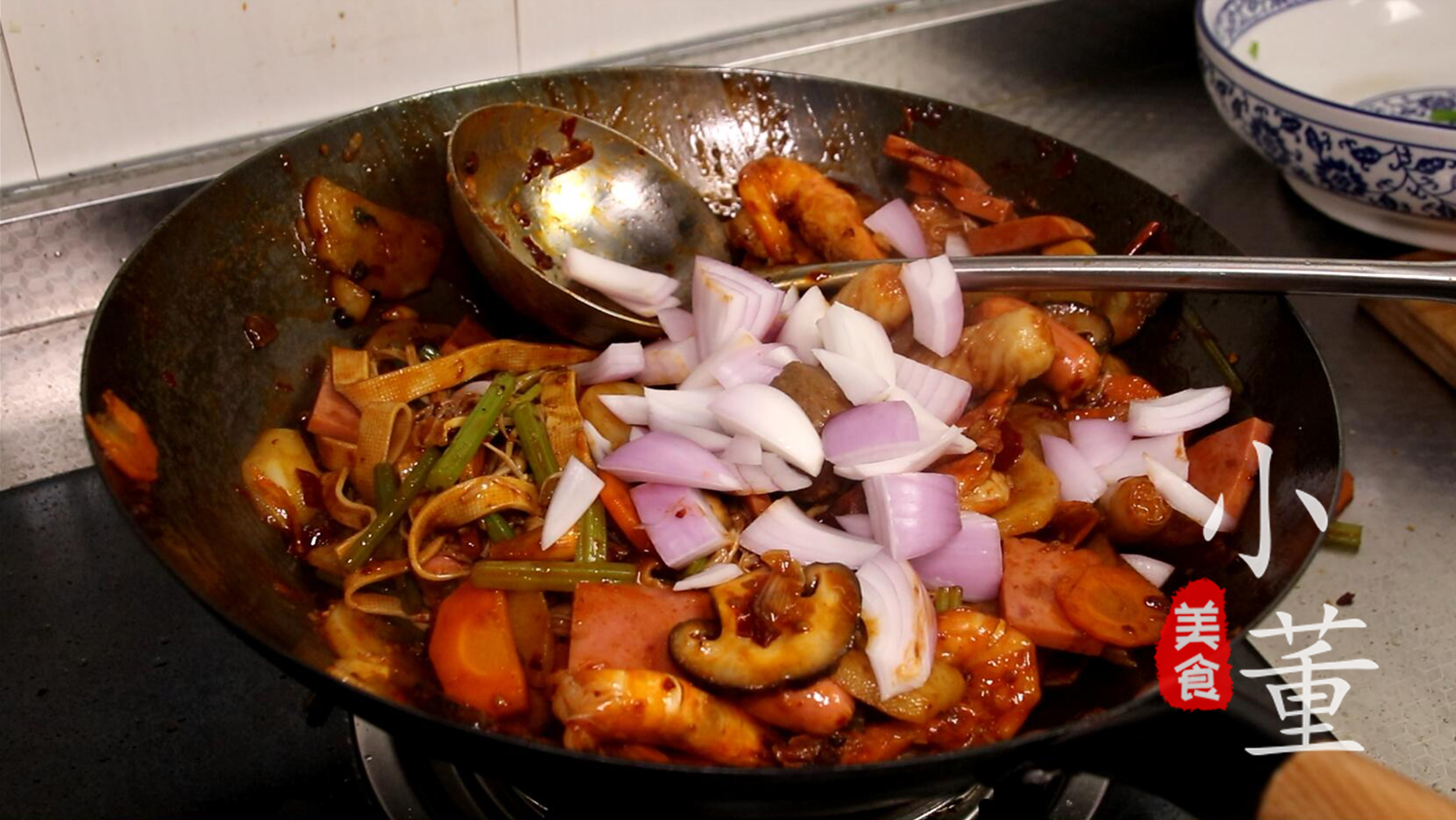 大厨制作麻辣香锅视频,最简单麻辣香锅怎么做才好吃