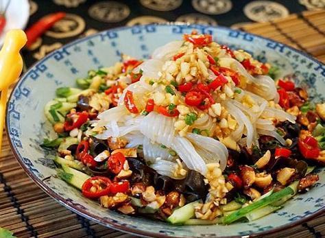 木耳白玉菇火腿鹌鹑蛋的家常做法,青菜烧皮肚鹌鹑蛋的做法