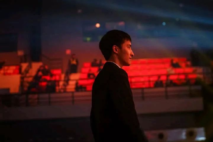 “酬勤”Ame与“懒狗”Ana