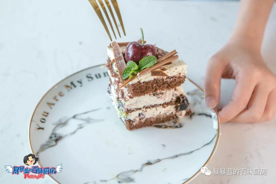 1500个忠粉入坑4年，终于等到实体店！每款蛋糕都让人忘记卡路里