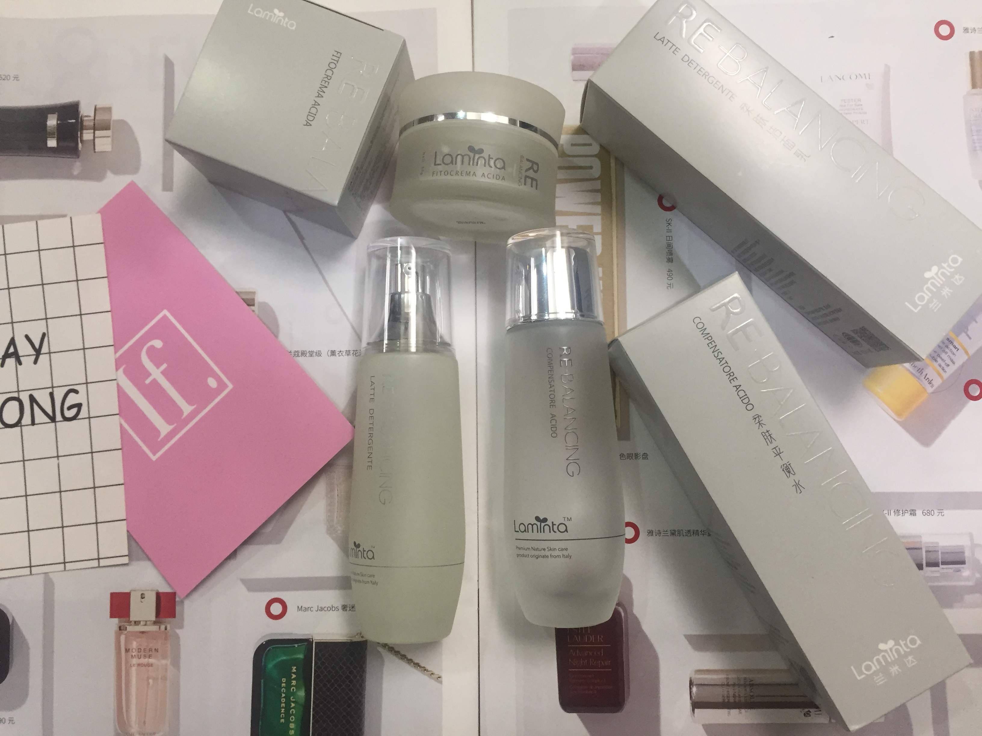 鼻子黑头多应该用什么护肤品,去毛孔黑头的护肤品