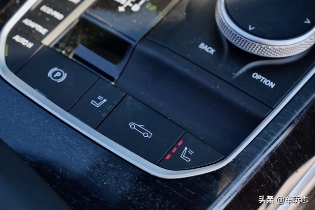 最新宝马4系敞篷款试驾,全新宝马4系敞篷版太拉风了