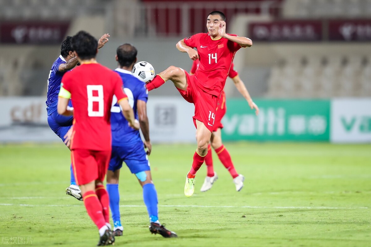 和尹鸿博一起被里皮培养的球员,尹鸿博金敬道吴曦