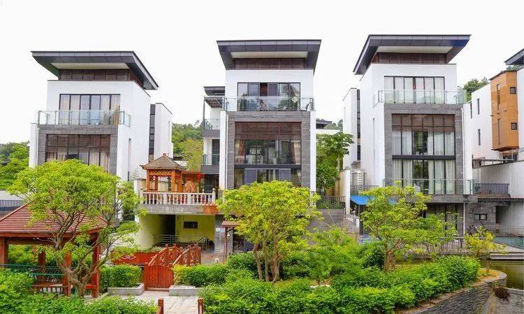 假期游玩温泉别墅哪里便宜,夏季温泉酒店吃喝住一体推荐