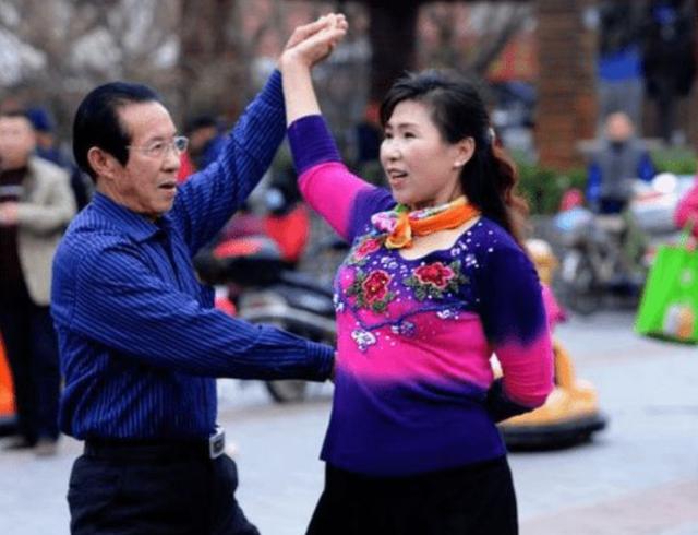 普通人长期吃叶酸,45岁后每天吃一片叶酸