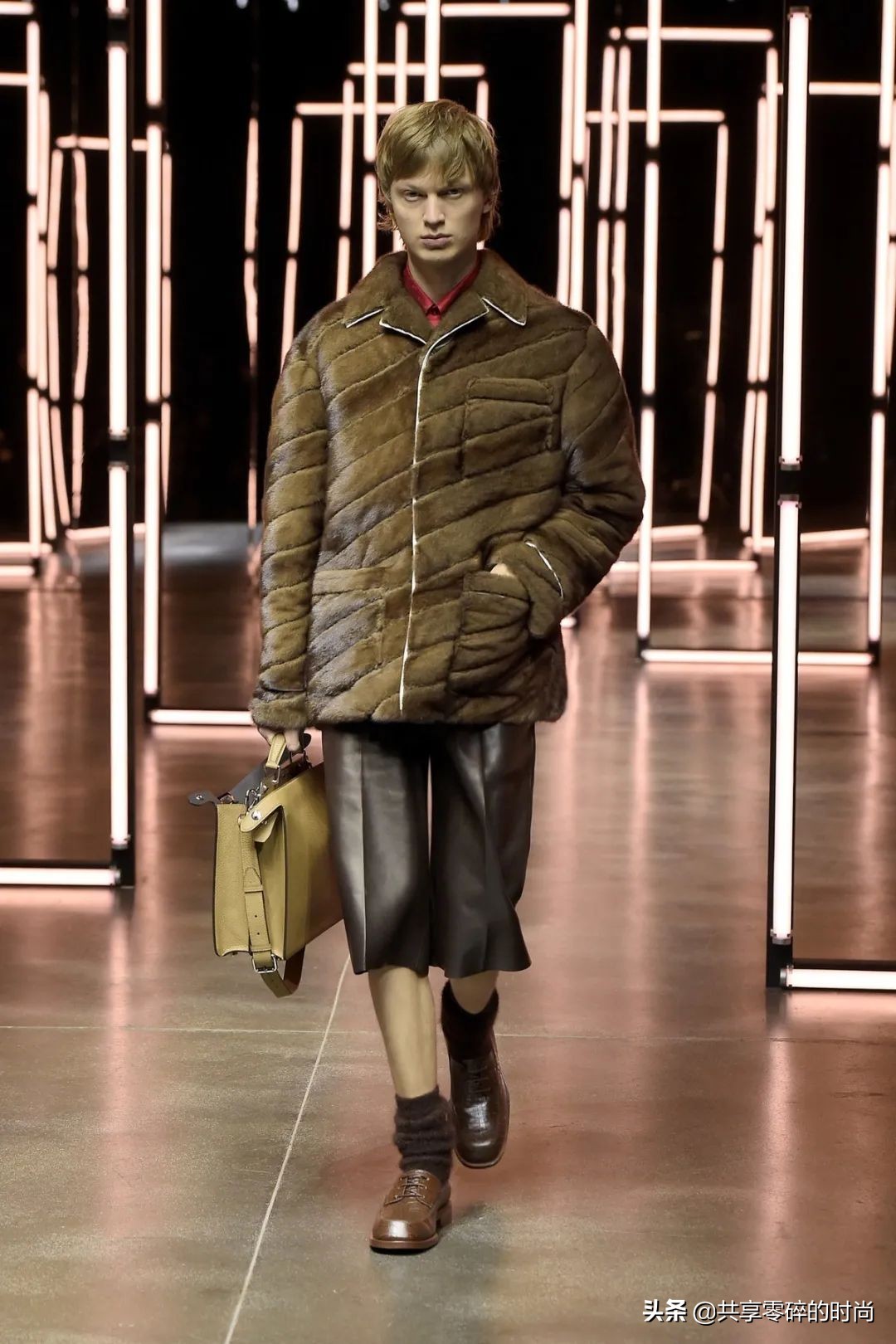 fendi芬迪2023年春夏男装时装秀,最潮流fendi2020秋冬系列时装