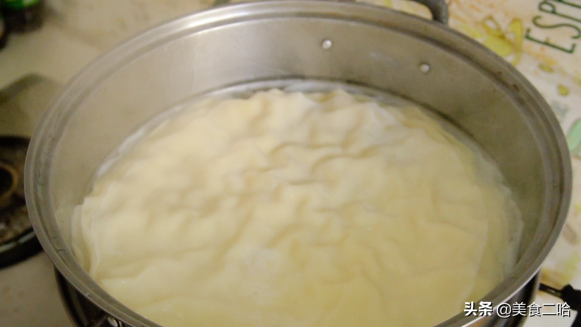 水烙馍怎样做才能软透亮,河南水烙馍