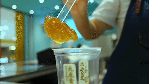 kfc新品芋泥瑞士卷,kfc芋泥蛋挞