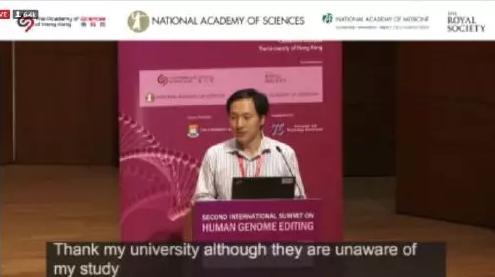 他发明阴道窥器、治疗产后漏尿，实验是17岁女孩无麻醉手术30次