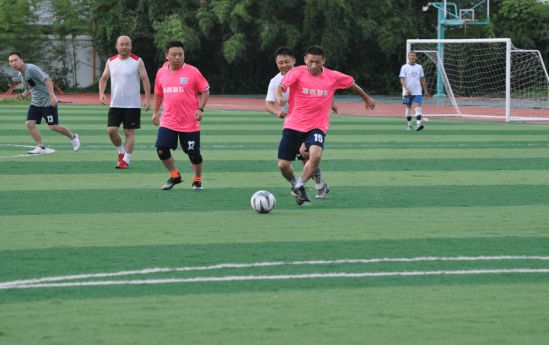 “荷”约金湖“莲”动足球