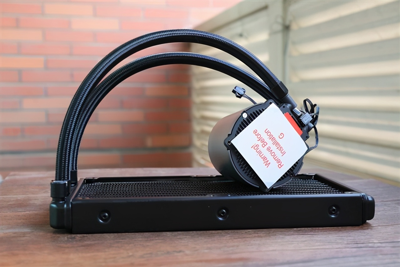 一体水冷主机和分体水冷主机区别,水冷主机好和普通的有什么区别