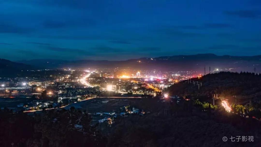 这是一个充满生机的公园怎么说,这是一个充满生机的国度朗诵