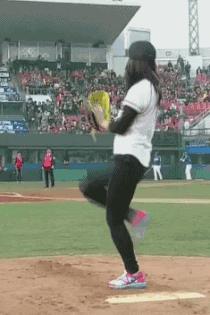 搞笑gif段子妹子你太皮了,搞笑gif段子妹子有点太淘气了