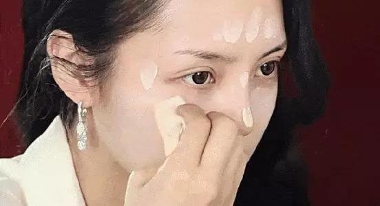 毛戈平的气垫好还是粉霜好,十大公认好用的气垫毛戈平